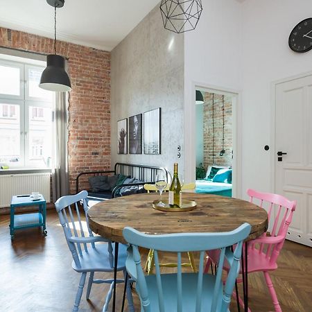Discover Krakow Apartments - 3 Rakowicka St - Amazing Loft Near Main Station - Netflix エクステリア 写真