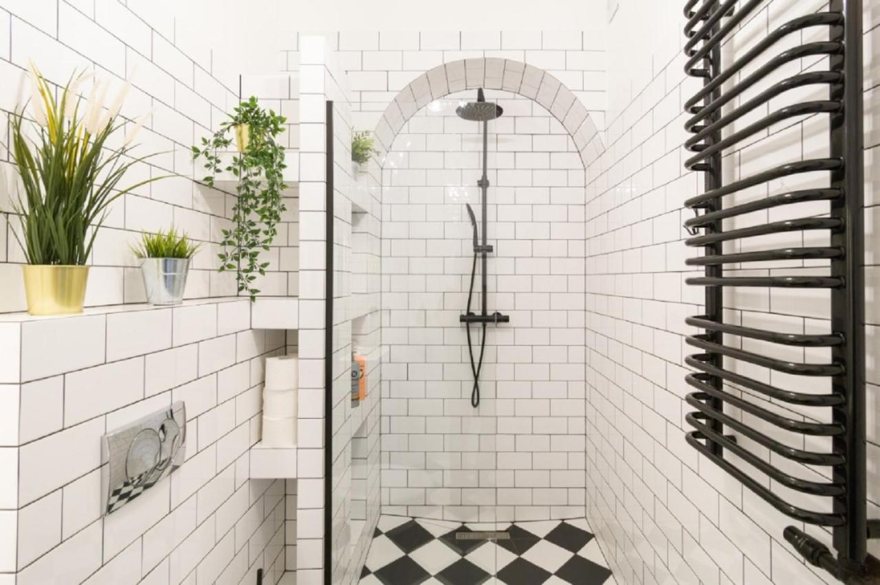 Discover Krakow Apartments - 3 Rakowicka St - Amazing Loft Near Main Station - Netflix エクステリア 写真